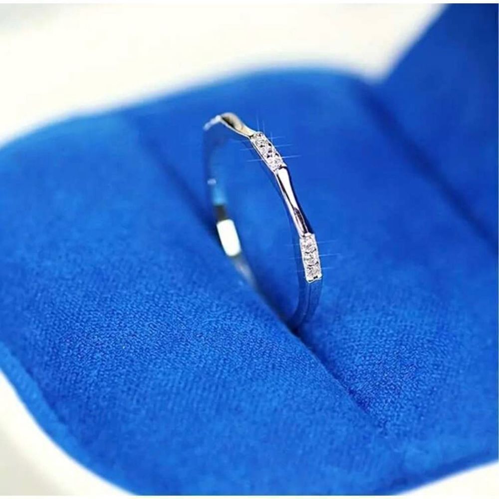 Size 7 Exquisite & Fashionable Small faux Diamond Ring, For Wedding, Engagement,